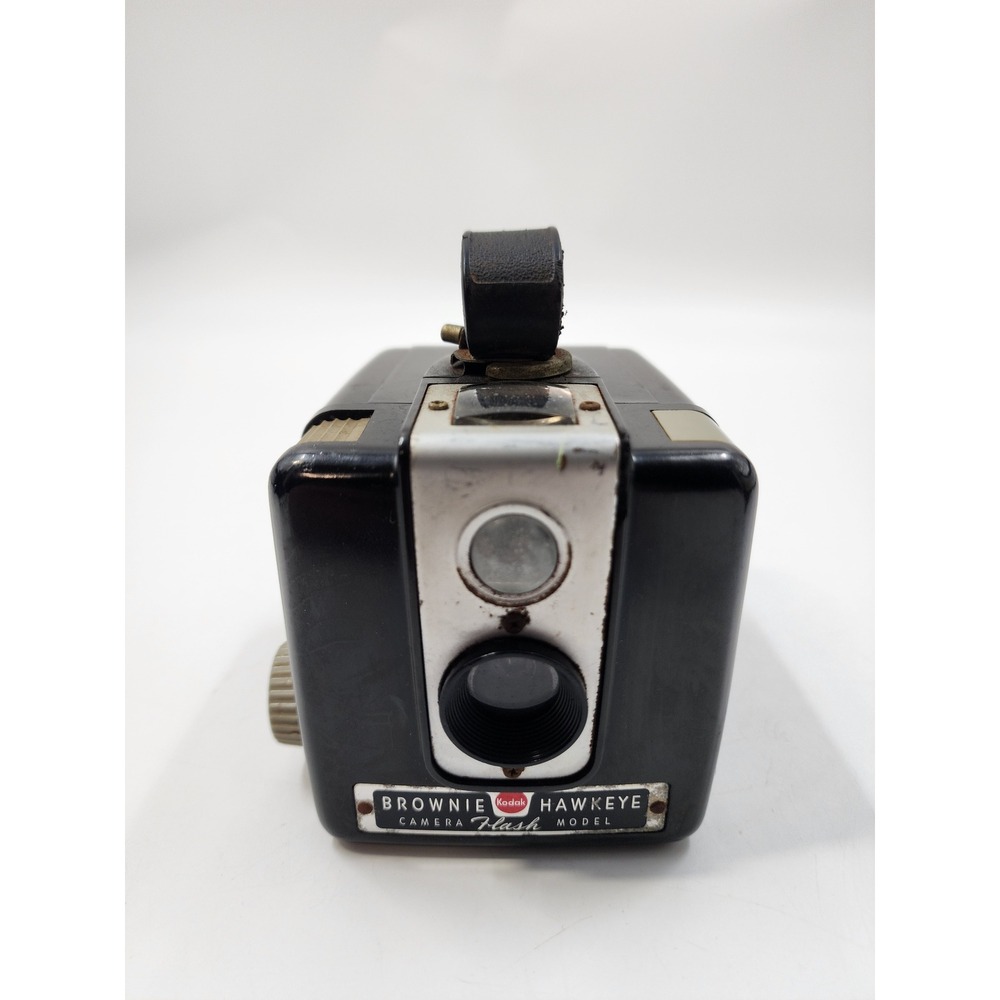 Vintage Kodak Brownie Hawkeye Flash Model Box Camera Bakelite 620 Film